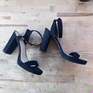 Circus by Sam Edelman Annette Black velvet Block Heel Sandals size 8.5